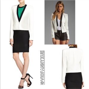 BCBGMAXAZRIA white blazer xxs